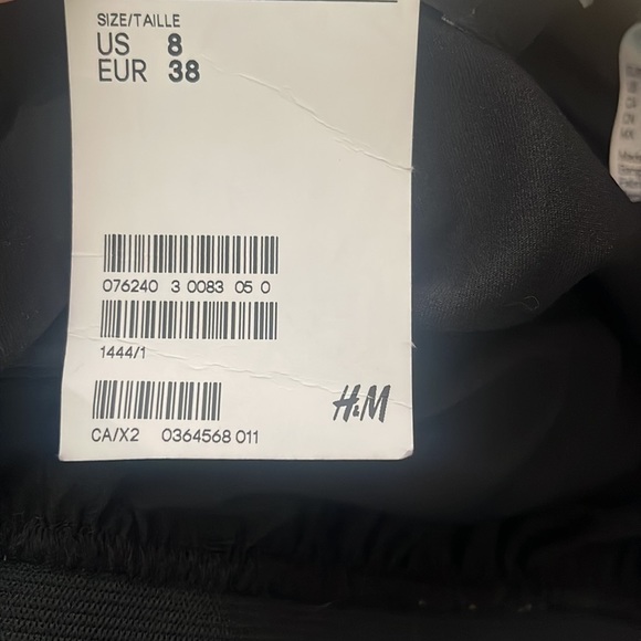 NWT HM SKIRT SIZE 8 BRAND NEW WITH TAG - Picture 3 of 3